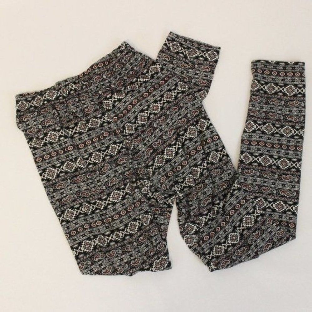 Soft Paisley Pattern Leggings S/M